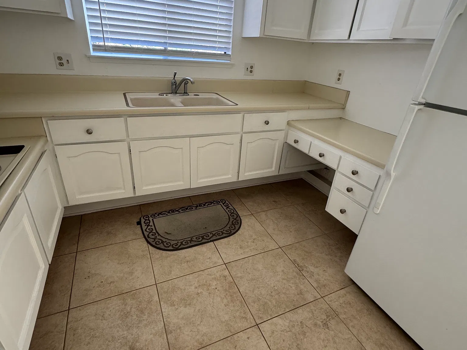 1 bed, 770 sqft, $2,400 — Photo 4