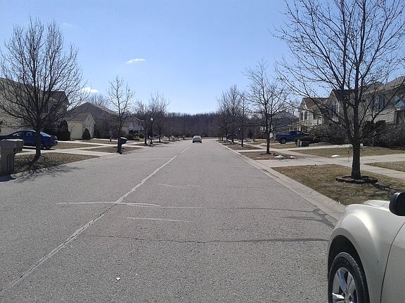 5th image of 7341 Maplelawn Dr