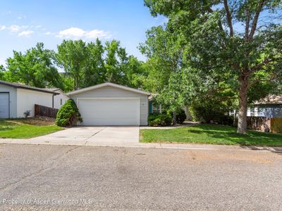 68 E Bonanza Pl, Parachute, CO, 81635