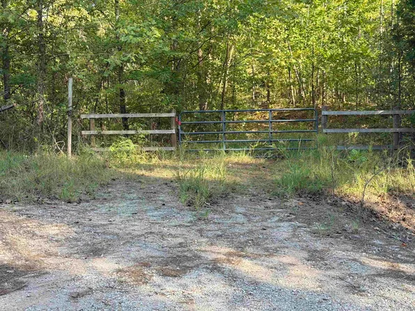 7905 Sain Rd, Bolivar, TN 38008
