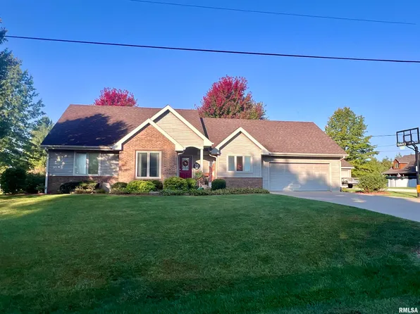 25 Lincoln St, Knoxville, IL 61448