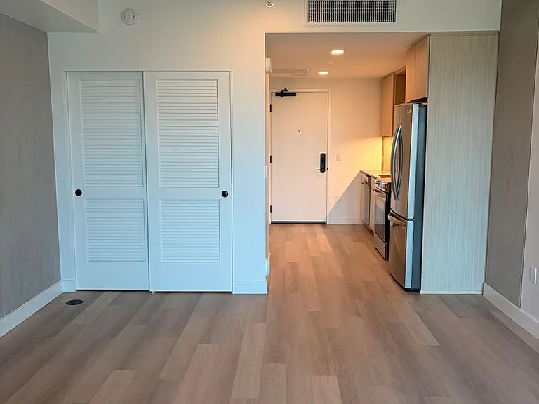 Rainford Apartments — Photo 69