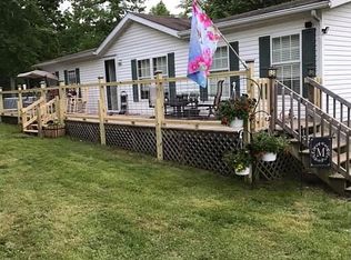 247 Gritt Rd, Buffalo, WV 25033