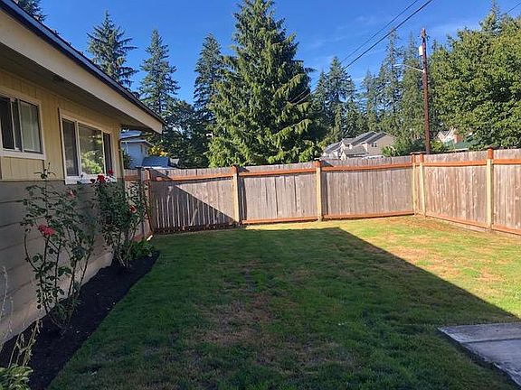 3rd image of 6007 176th St SW