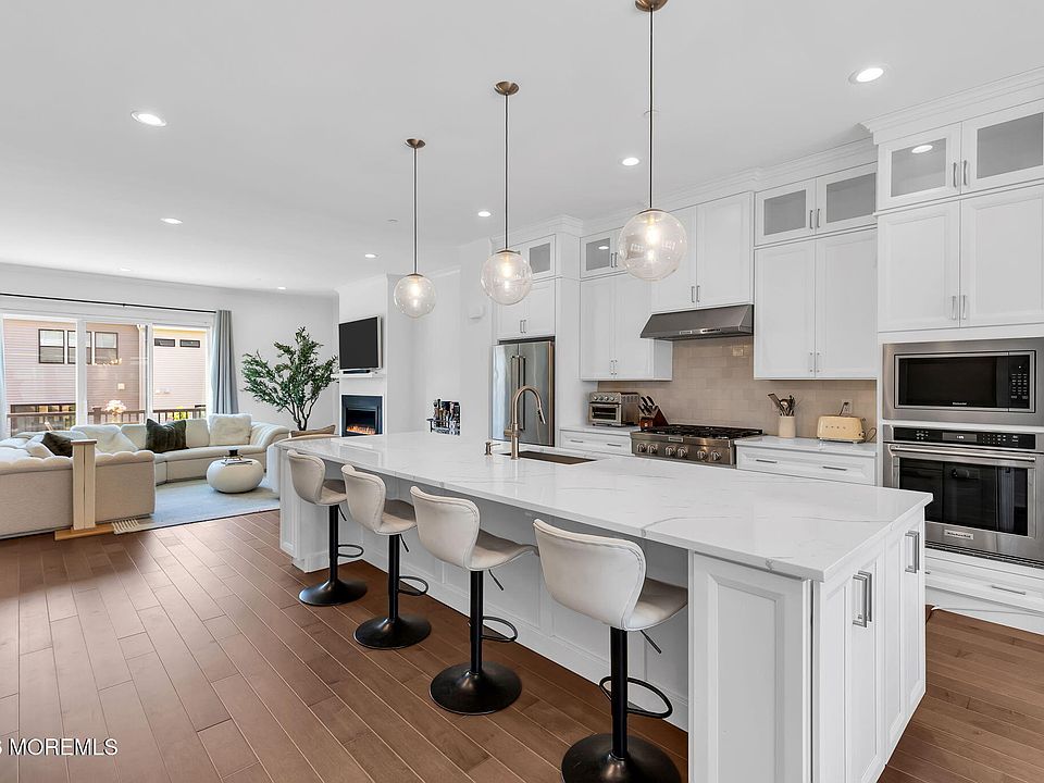 1st image of 27 Linder Court