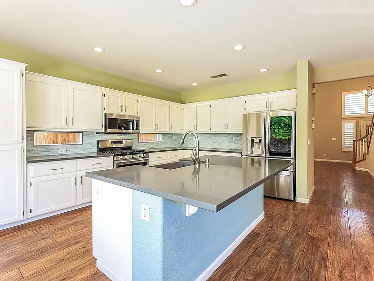 2327 Lass Dr — Photo 5
