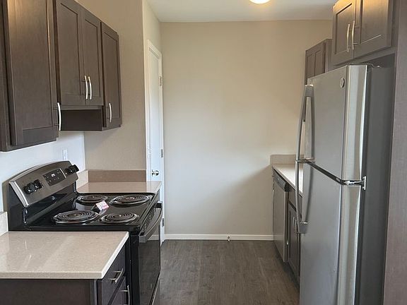 5th image of 2600-2609 E 21st St #2607