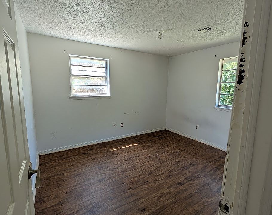 1st image of 816 N Kelley Ave