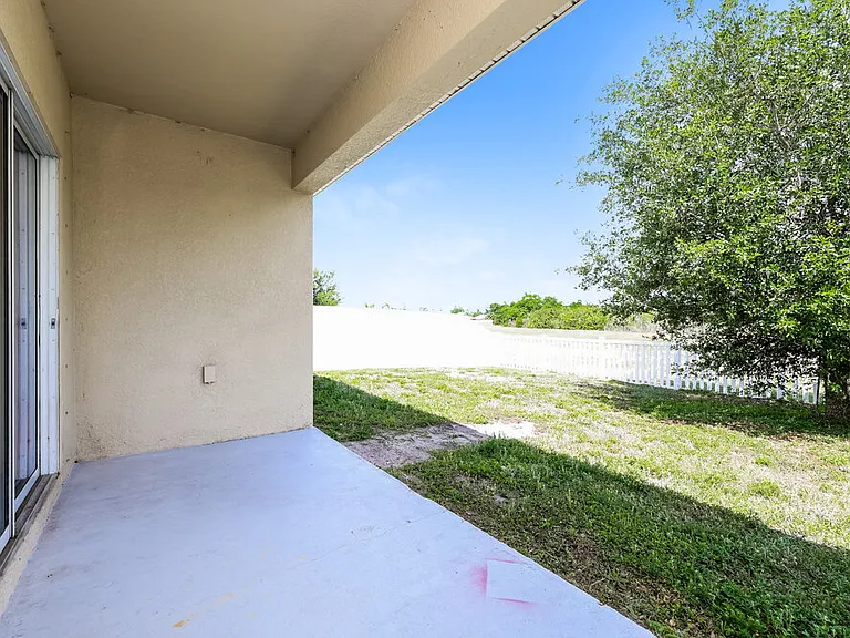 10540 Whispering Hammock Dr — Photo 15