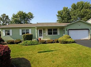 76 Renaissance Dr, Rochester, NY 14626