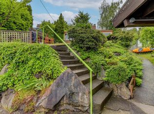 3008 30th Ave W, Seattle, WA 98199