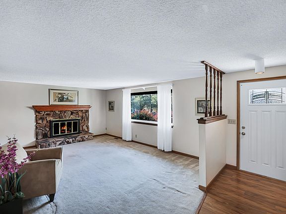 4th image of 2655 E Thurston Ave