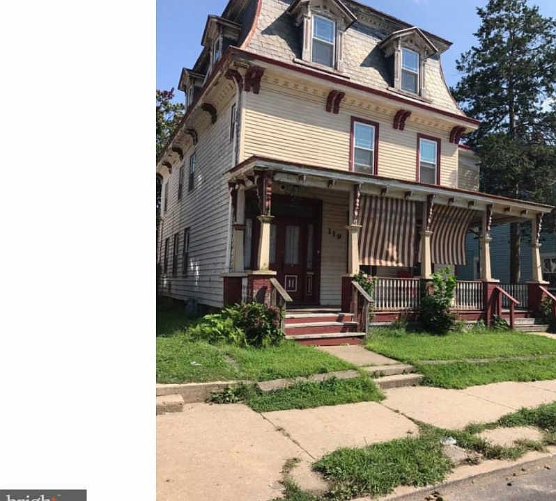 2nd image of 119 N Pearl St