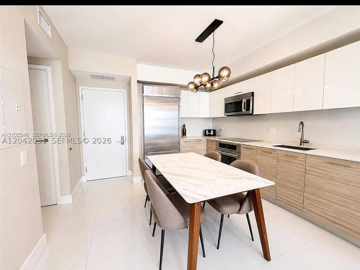 Brickellhouse Condo — Photo 3