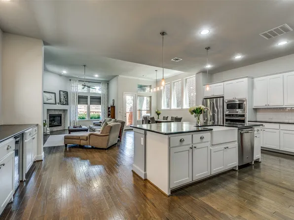 10565 Plumwood Pkwy, Dallas, TX 75238