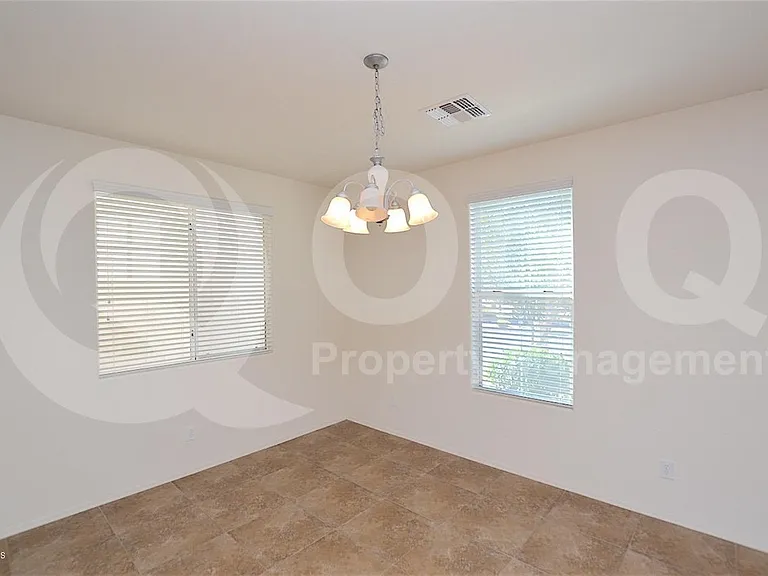 4028 E Tulsa St — Photo 4