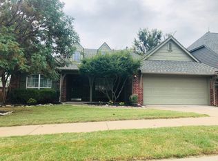 12523 S Ash Ave, Jenks, OK 74037