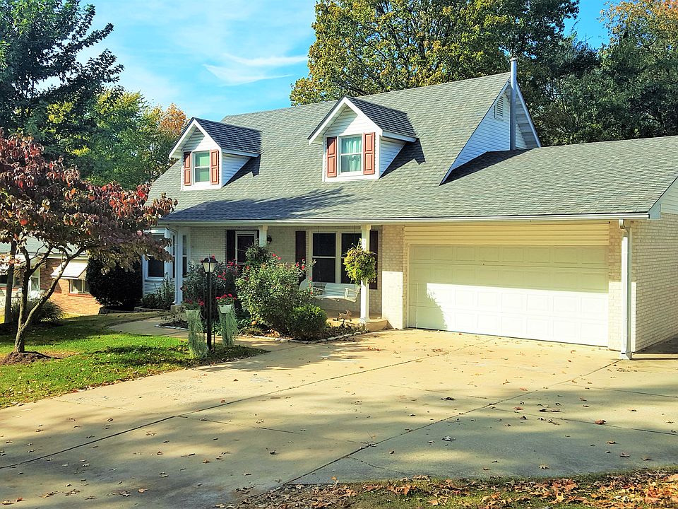 1st image of 131 N Castello St