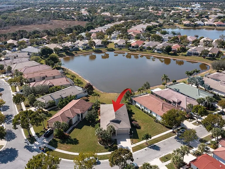 2675 Clipper Cir — Photo 29