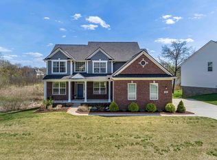 597 Olivia Dr, Milford, MI