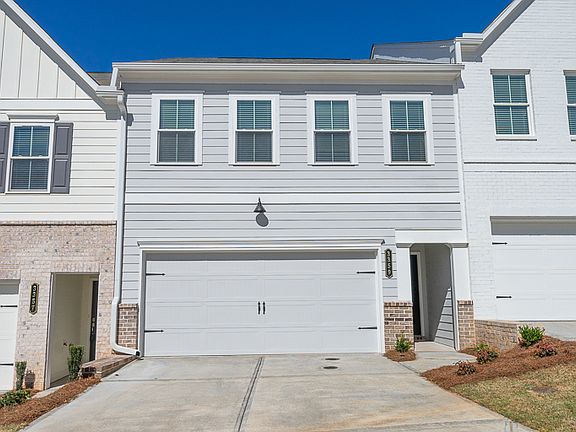 Like new 3 bedroom, 2.5 bath plus Loft and 2 car garage.