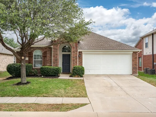 8713 Wagon Trl, Aubrey, TX 76227