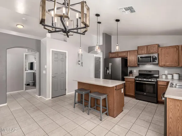 12712 E Red Iron Trl, Vail, AZ 85641