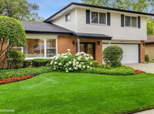 3137 Greenleaf Ave, Wilmette, IL