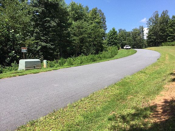 4th image of 100 Harshaw Farm Dr #96