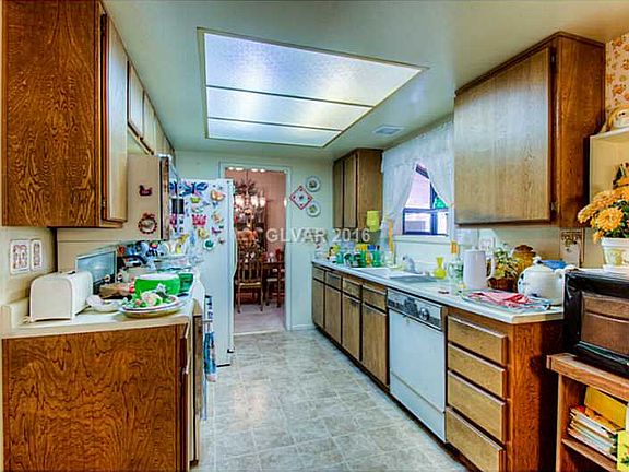 3rd image of 1316 Ramona Ln