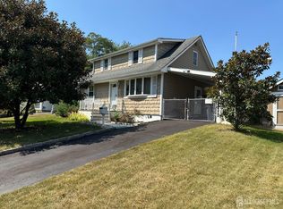 8 Pace St, Old Bridge, NJ 08857