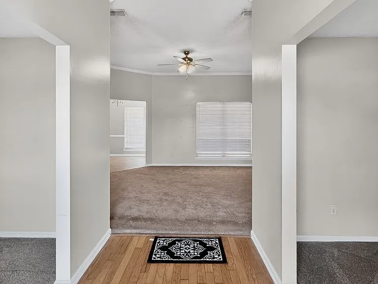 95 Shawn Ct — Photo 3