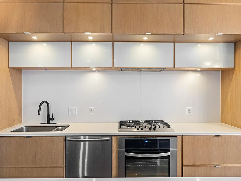 1515 15th St NW #201 — Photo 9