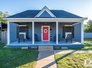 304 N 11th St, Ballinger, TX 76821