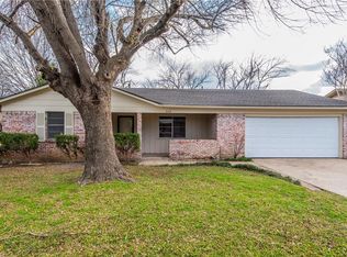 2114 Ruth St, Arlington, TX 76010