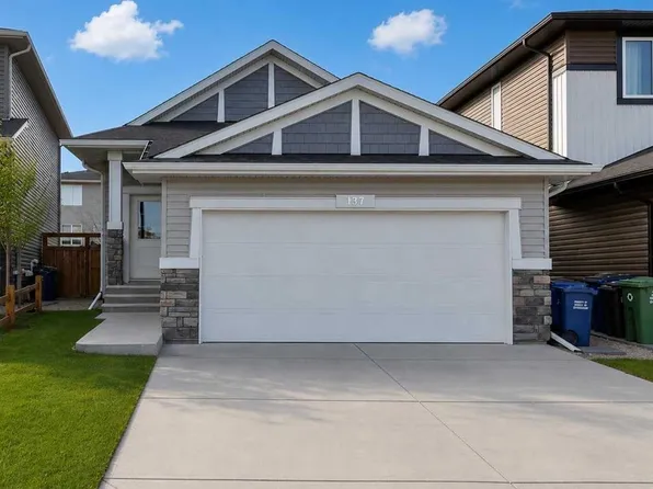 137 N Willow Park, Cochrane, AB T4C 2N3