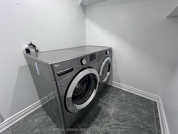 4th image of 2449 Hibiscus Dr #Basement