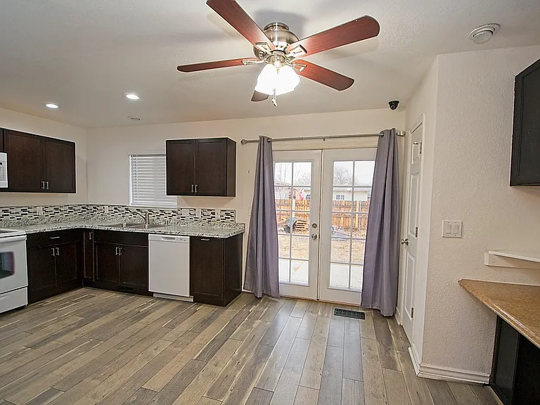 13590 Mount Olympus St — Photo 5