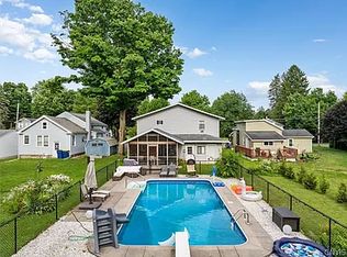 20 McHarrie St FLOOR 2, Baldwinsville, NY 13027