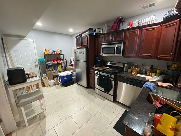 4th image of 3727 N Ashland Ave #1A