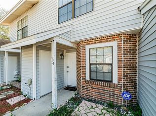 104 Hidden Arbor Ct, Sanford, FL 32773