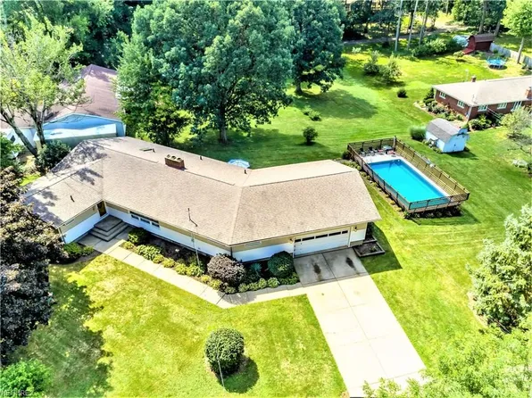 3810 S Arlington Rd, Uniontown, OH 44685