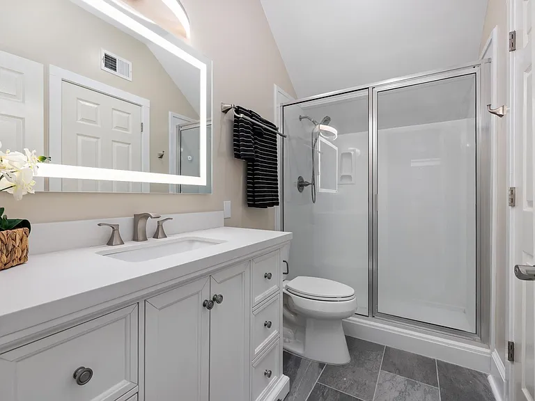 752 Island Dr — Photo 34