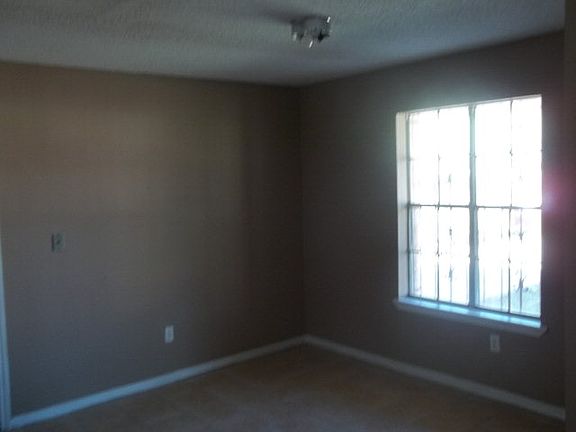 5th image of 203 W San Diego St