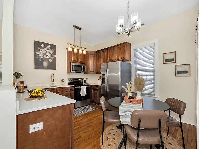 221 Beirne Ave NW — Photo 6