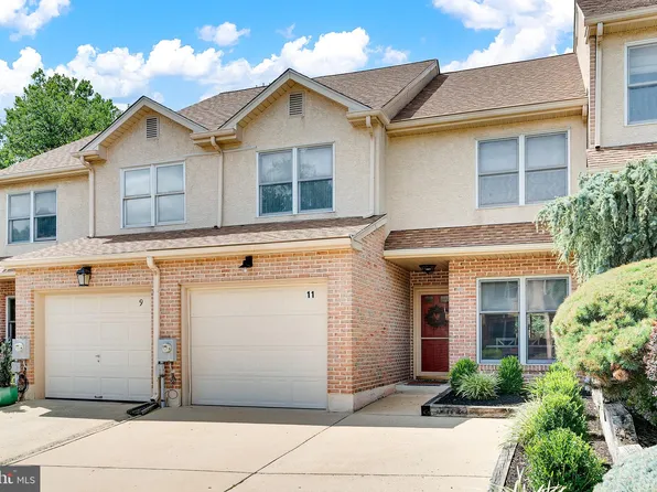 11 Summit Ct, Plymouth Meeting, PA 19462