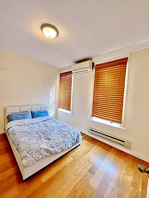 Rented by Landmark International Real Estate, LLC | media 4