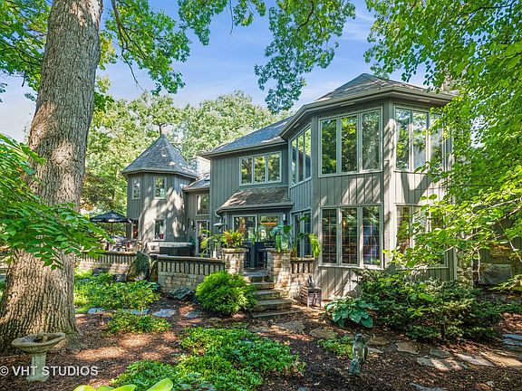 4th image of 1374 Tall Oaks Dr