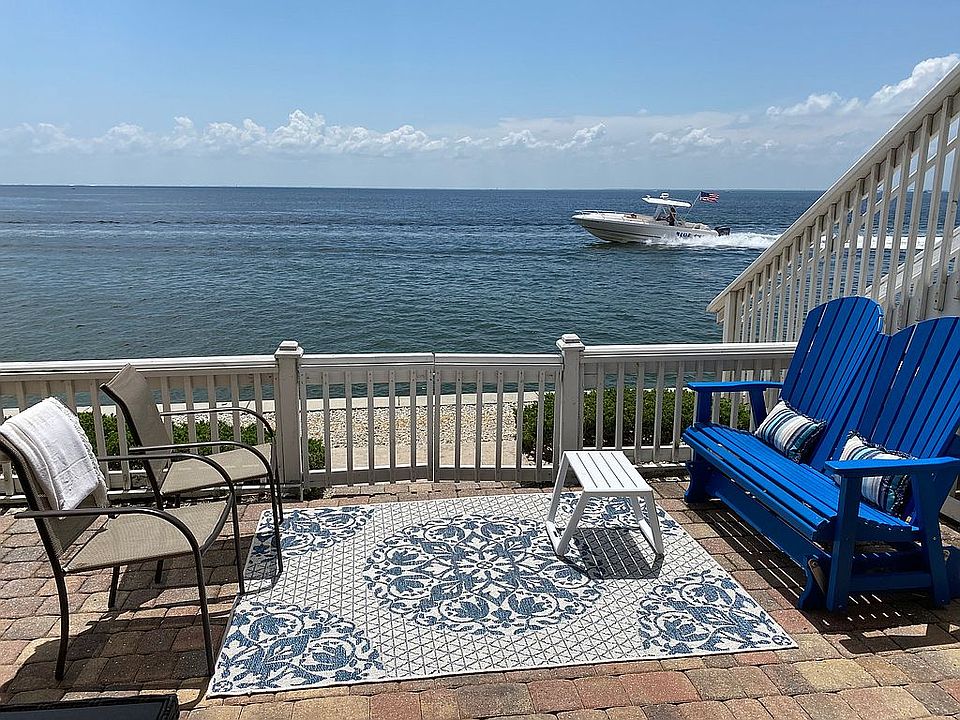 1st image of 5220 Coquina Key Dr SE APT A