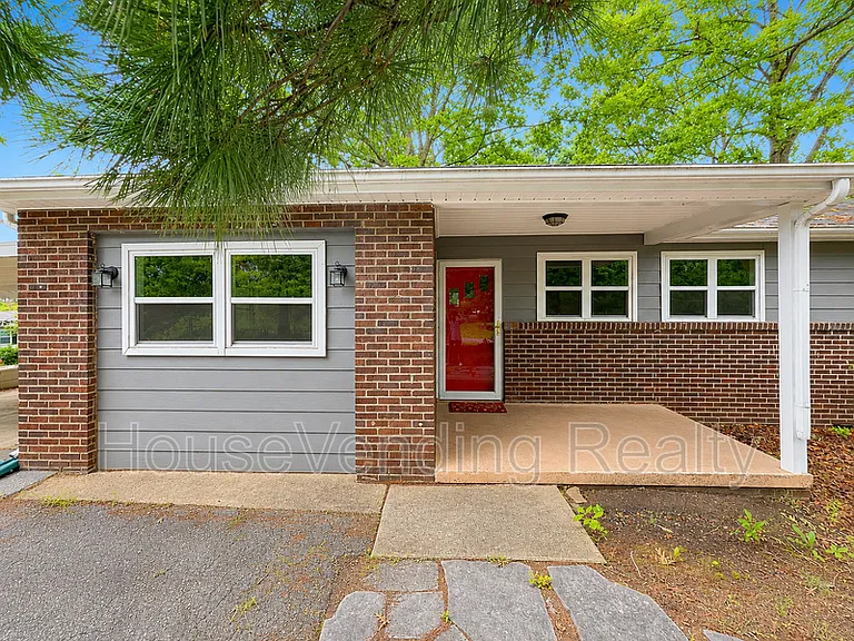 619 Tarpley St — Photo 1